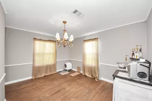201 S Roosevelt Ave, Cleveland, TX 77327 - Photo 9