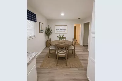 2428 19th Avenue N, Texas City, TX 77590 - Photo 5