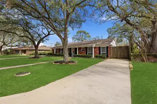 9323 Braes Bayou Dr, Houston, TX 77074 - Photo 41