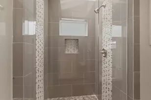 9323 Braes Bayou Dr, Houston, TX 77074 - Photo 23