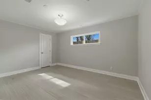 9323 Braes Bayou Dr, Houston, TX 77074 - Photo 27