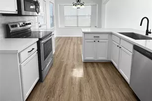 5453 N Buffalo Cir, Willis, TX 77378 - Photo 7