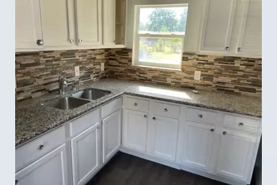 5210 Dieppe Street, Houston, TX 77033 - Photo 9