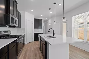 10119 Crescendo Wy, Iowa Colony, TX 77583 - Photo 3