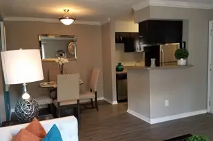 10250 Lands End Dr, Houston, TX 77099 - Photo 9