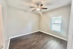 56 Woodland Hills Dr, Conroe, TX 77303 - Photo 9