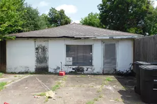 7923 Sunbury St, Houston, TX 77028 - Photo 27