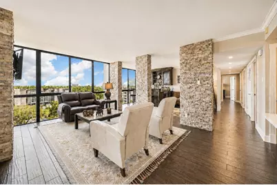 5001 Woodway #1005, Houston, TX 77056 - Photo 3