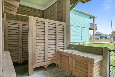 982 S Redfish Street, Crystal Beach, TX 77650 - Photo 7