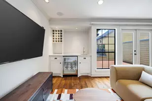 2415 Commonwealth St, Houston, TX 77006 - Photo 23