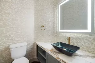 2415 Commonwealth St, Houston, TX 77006 - Photo 15