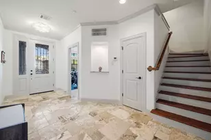 2415 Commonwealth St, Houston, TX 77006 - Photo 9