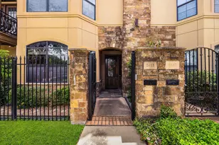 2415 Commonwealth St, Houston, TX 77006 - Photo 25