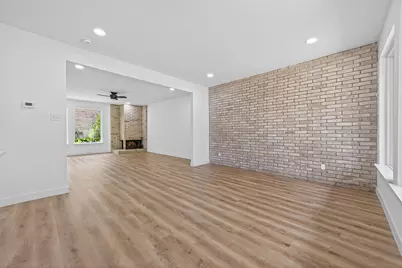 2123 Lake Village Drive, Houston, TX 77339 - Photo 15