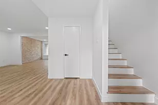 2123 Lake Village Dr, Houston, TX 77339 - Photo 7