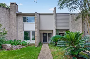 2123 Lake Village Dr, Houston, TX 77339 - Photo 1