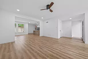 2123 Lake Village Dr, Houston, TX 77339 - Photo 9