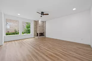 2123 Lake Village Dr, Houston, TX 77339 - Photo 11