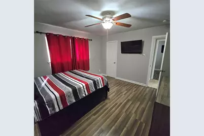 1805 N 5th Street, Baytown, TX 77520 - Photo 13