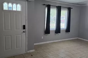 1805 N 5th St, Baytown, TX 77520 - Photo 5