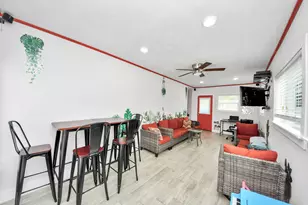 204 N 6th St, Highlands, TX 77562 - Photo 41