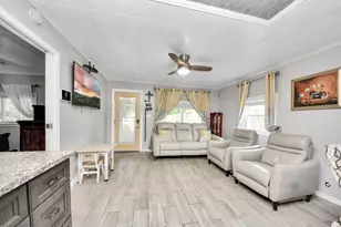204 N 6th St, Highlands, TX 77562 - Photo 21
