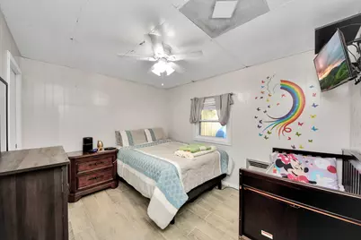 204 N 6th Street, Highlands, TX 77562 - Photo 35