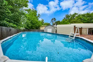 204 N 6th St, Highlands, TX 77562 - Photo 15