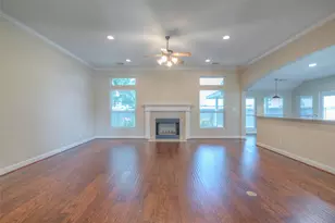 7028 Longmire Cir, Conroe, TX 77304 - Photo 11