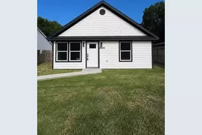 2211 Avenue C, Nederland, TX 77627 - Photo 1