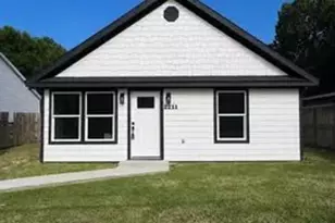 2211 Ave C, Nederland, TX 77627 - Photo 1