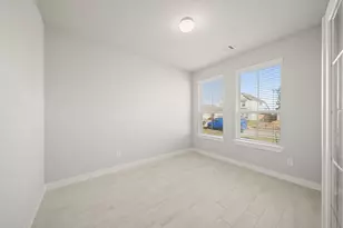 643 Yard master Trl, Rosharon, TX 77583 - Photo 11