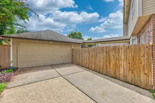 4631 Forest Home Dr, Missouri City, TX 77459 - Photo 3