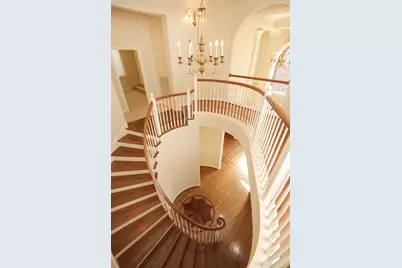 106 N Wynden Estates Court, Houston, TX 77056 - Photo 27