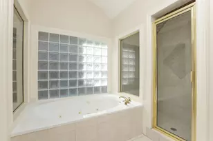 106 N Wynden Estates Ct, Houston, TX 77056 - Photo 35