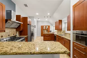 4034 Ridgepoint Dr, Pearland, TX 77584 - Photo 9