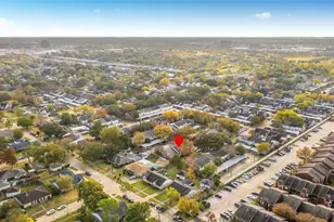 9234 Westwood Village Dr, Houston, TX 77036 - Photo 3