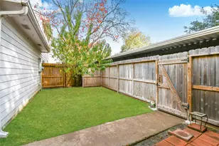 9234 Westwood Village Dr, Houston, TX 77036 - Photo 5