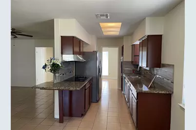 8830 Sharpcrest Street, Houston, TX 77036 - Photo 5