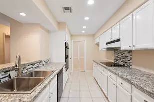 14215 Lost Meadow Ln, Houston, TX 77079 - Photo 11