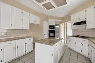 4251 Meadowchase Ln, Houston, TX 77014 - Photo 13