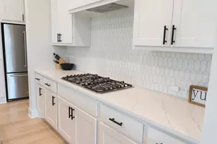 26951 Longwood Ledge Dr, The Woodlands, TX 77389 - Photo 13