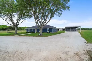 15308 Hubenak, Needville, TX 77461 - Photo 5