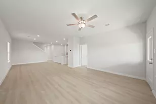 10706 Blocker Ct, Bryan, TX 77801 - Photo 13