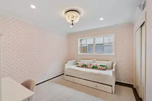 7902 Pagewood Ln, Houston, TX 77063 - Photo 23