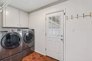 7902 Pagewood Ln, Houston, TX 77063 - Photo 27