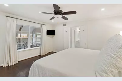 7902 Pagewood Lane, Houston, TX 77063 - Photo 19