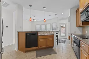 2411 Clippers Square, Houston, TX 77058 - Photo 5