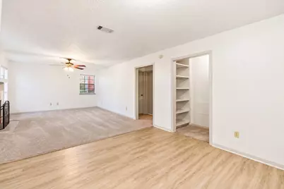 2402 Sycamore Avenue #B1, Huntsville, TX 77340 - Photo 15