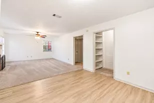 2402 Sycamore Ave, Huntsville, TX 77340 - Photo 15